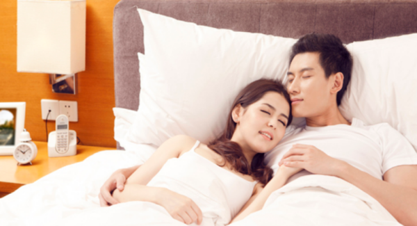 已婚女人梦见男女睡在一起,已婚女人梦见和熟悉的男人睡图3
