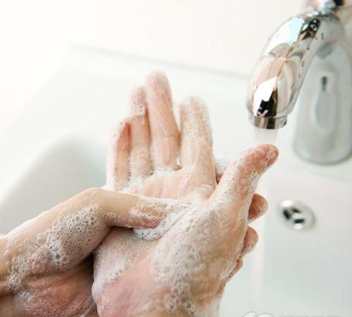 梦见手脏了找不到水洗手,梦见手脏了洗手是怎么回事图4